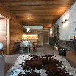Heidi Apartment *